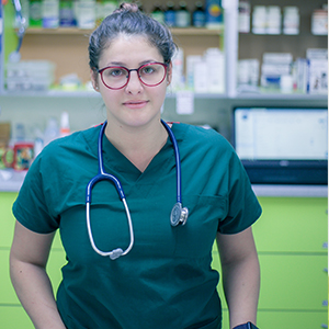 doctor veterinar Gabriela Ditu